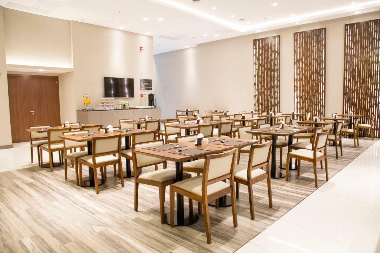 Hotel Land Plaza ラプラタ エクステリア 写真