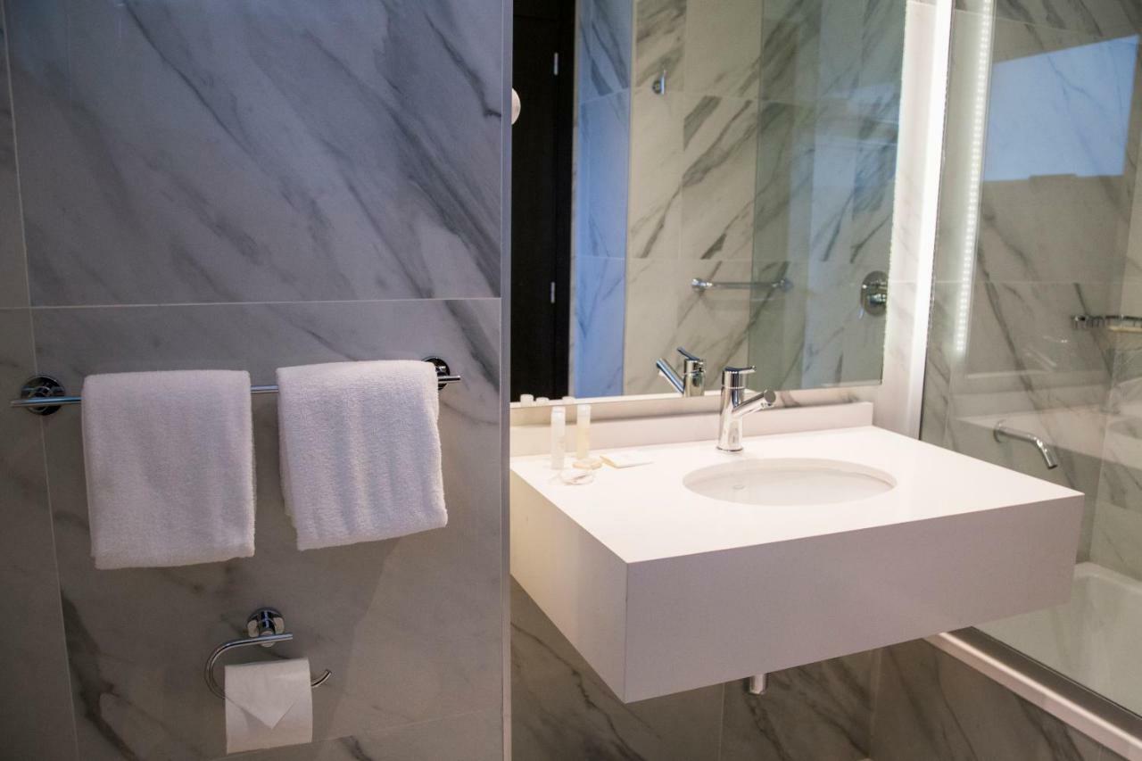 Hotel Land Plaza ラプラタ エクステリア 写真